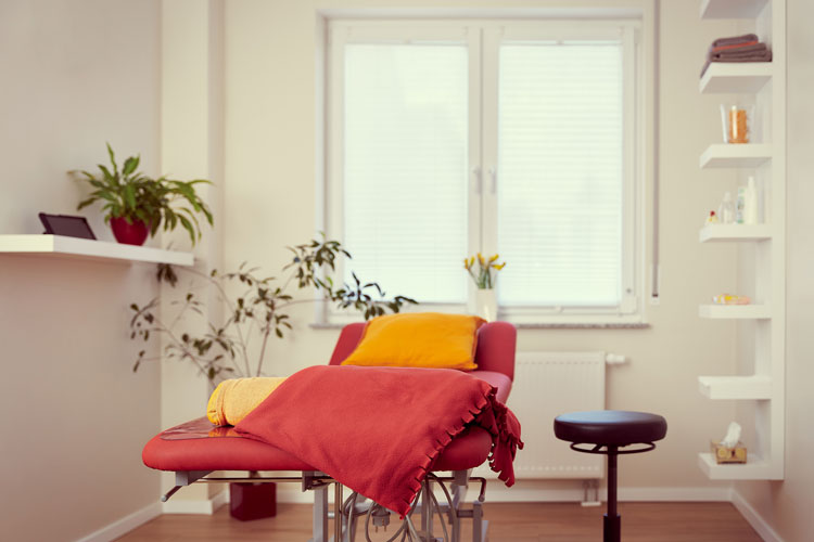 Physiotherapie_Raum_rot